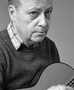 Julian Masters - Classical Guitar Teacher